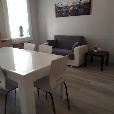 Centro Apartment Lonigo